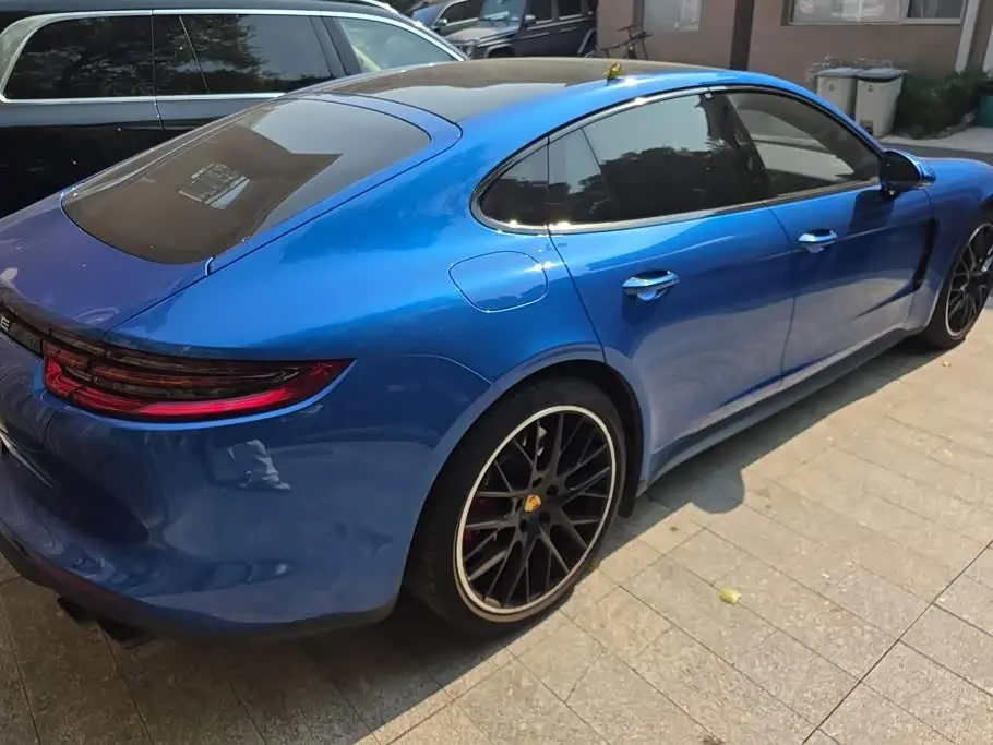 Porsche Panamera 2017 — Фото 3/16