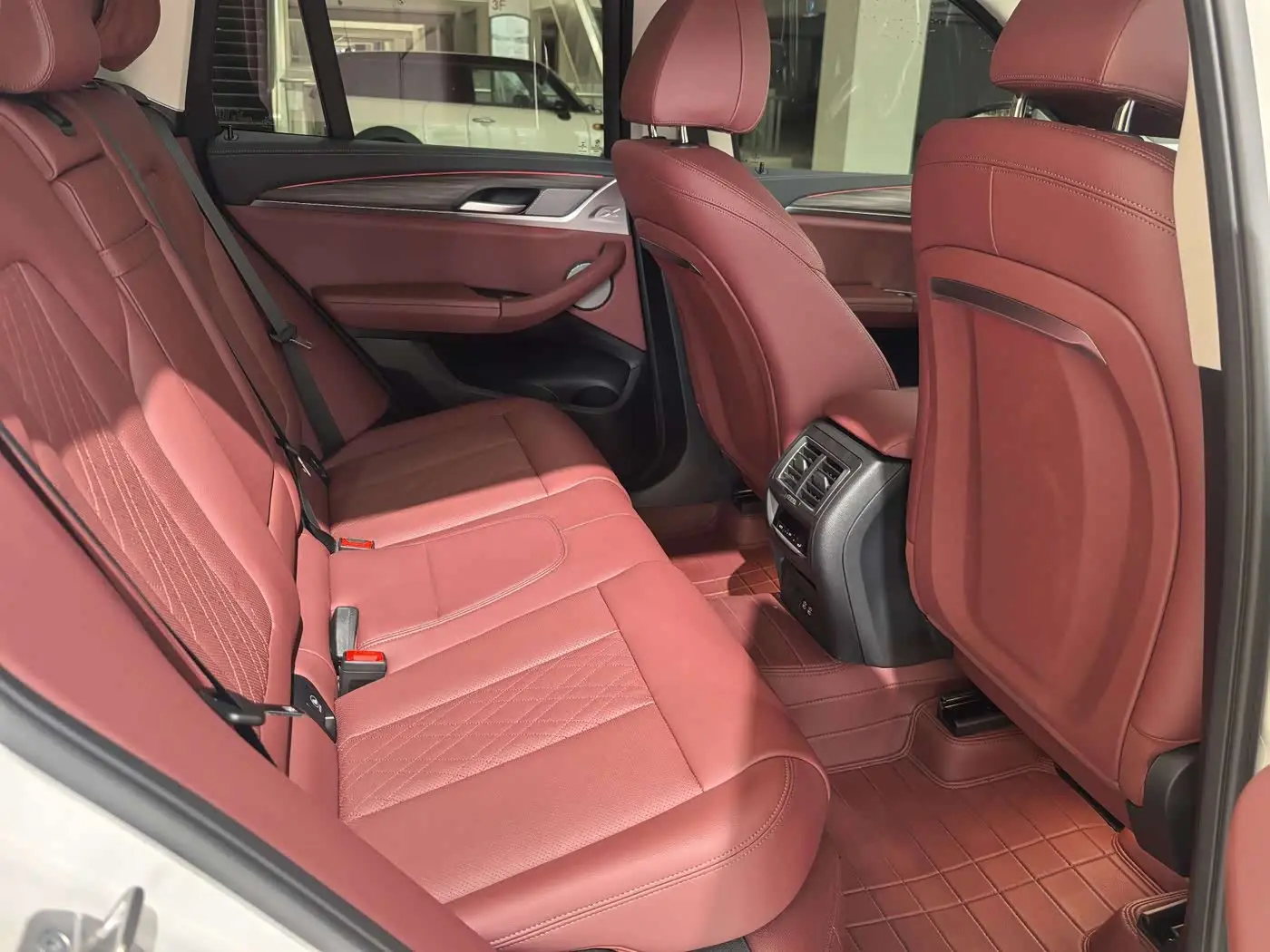 BMW X3 2022 — Photo 8/16