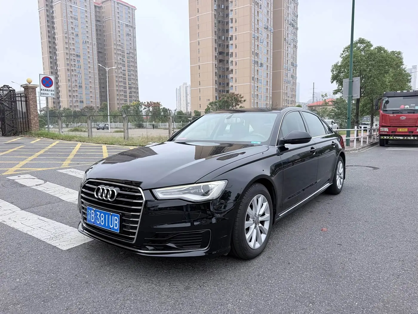 Audi A6L 2016 — Şəkil 1/9