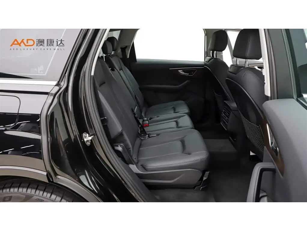 Audi Q7 2024 — Photo 8/11