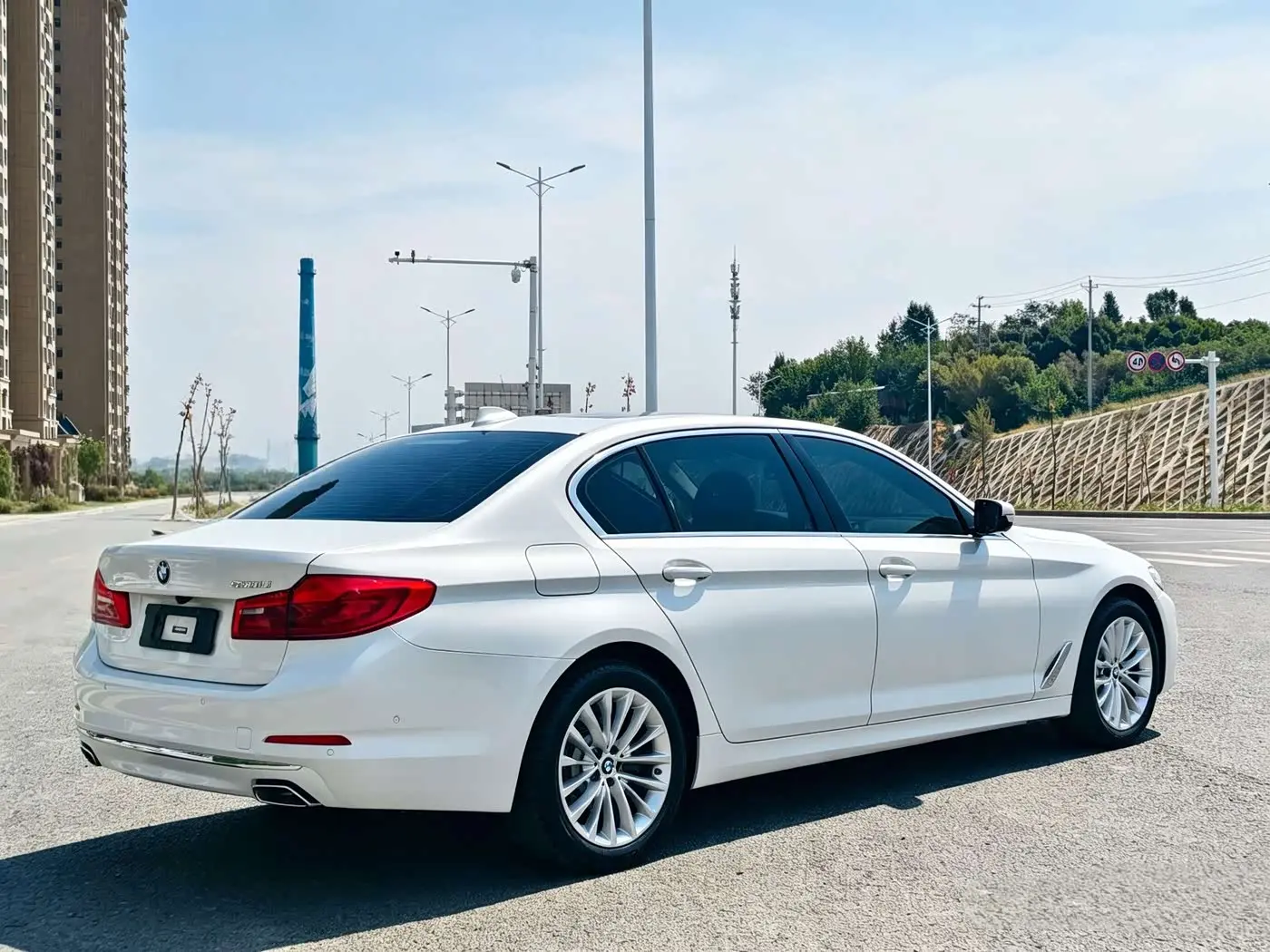 BMW 5 Series 2020 — Photo 6/15