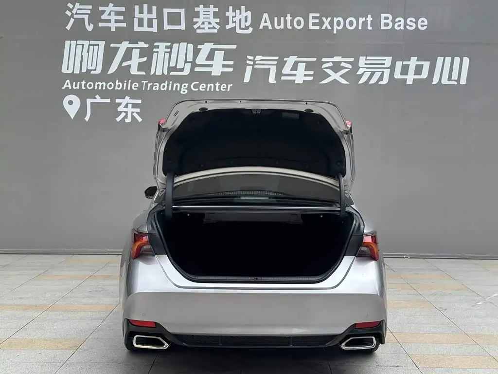 Toyota Avalon 2023 — Photo 14/14