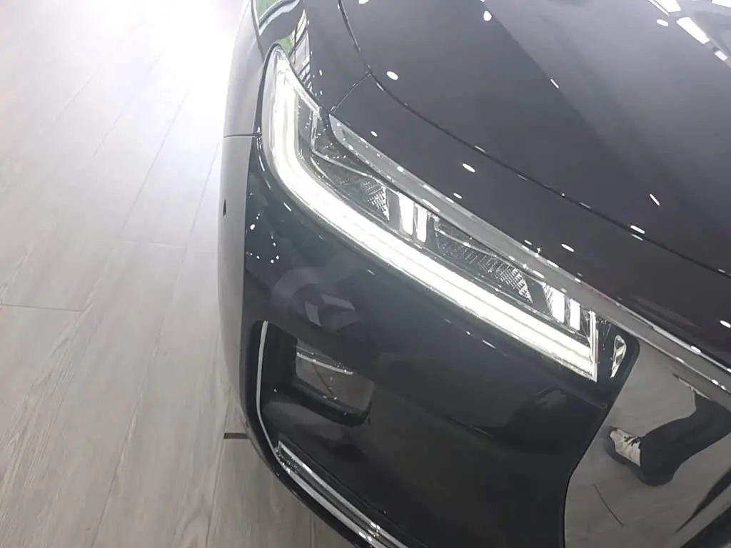 Hongqi H9 2021 — Photo 13/20