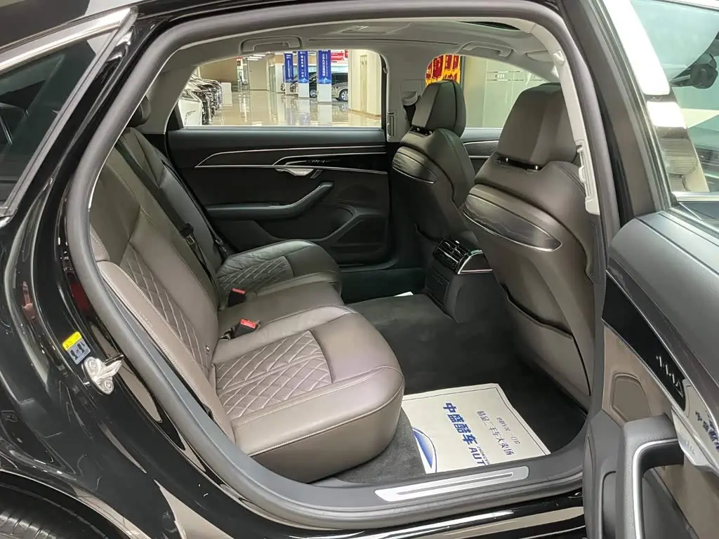 Audi A8 2021 — Photo 17/20