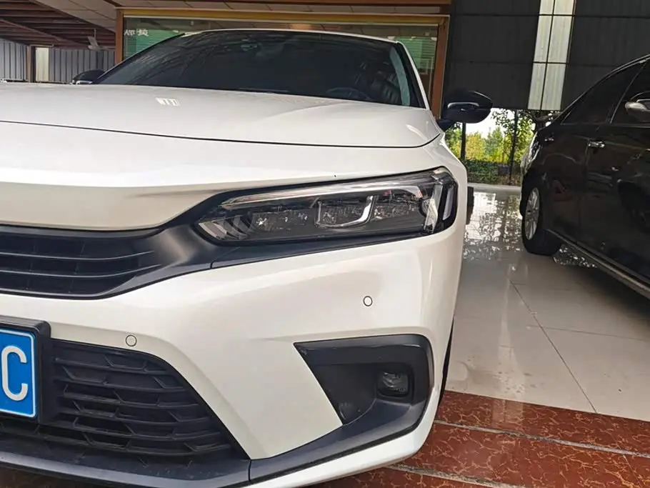 Honda Civic 2023 — Photo 5/16