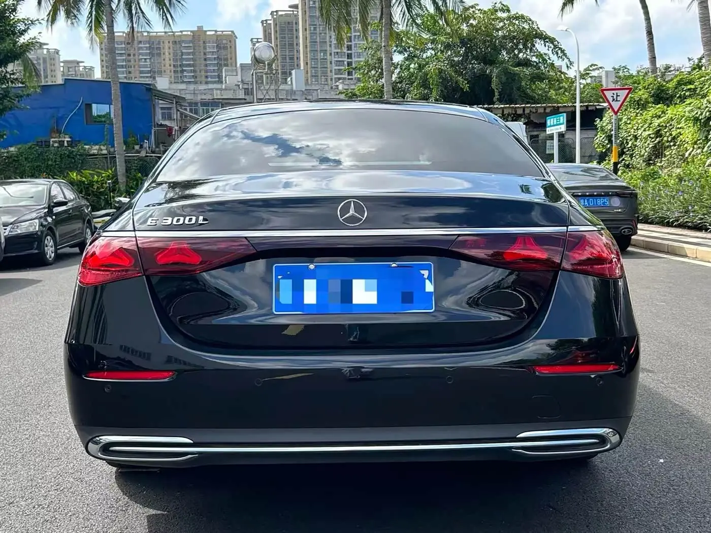 Mercedes-Benz E-Class 2026 — Фото 8/12