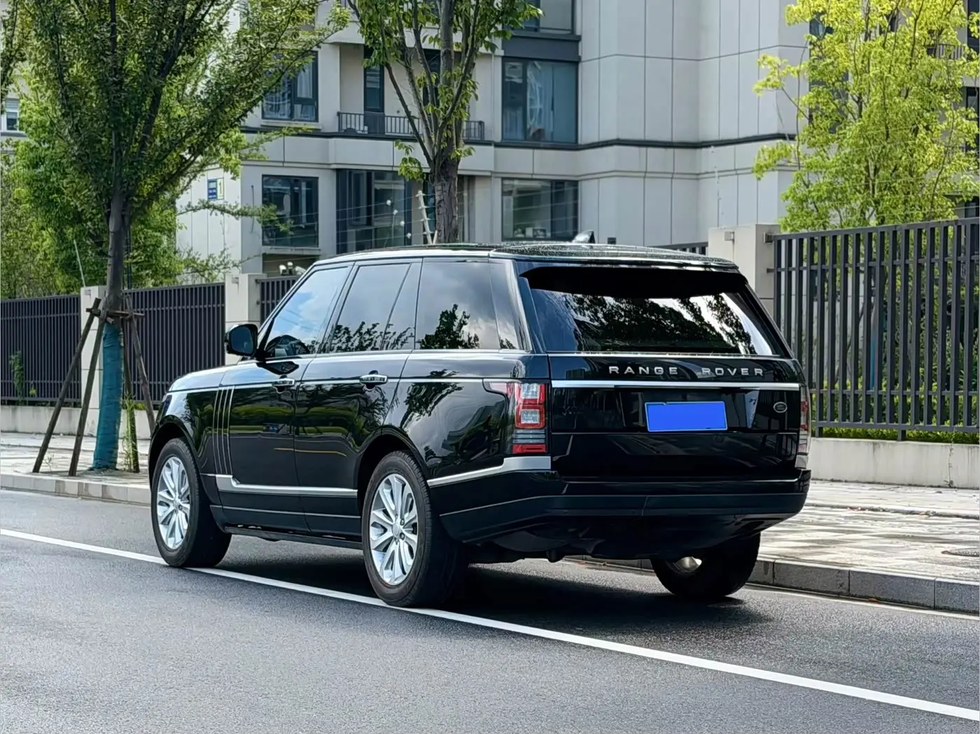 Land Rover Range Rover 2018 — Фото 4/16