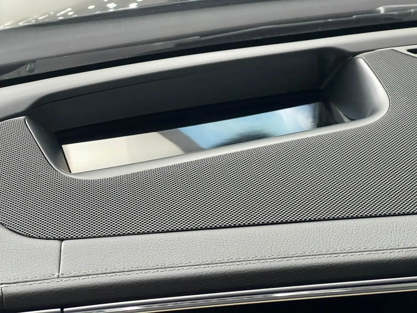 Mercedes-Benz GLS 2022 — Photo 15/20