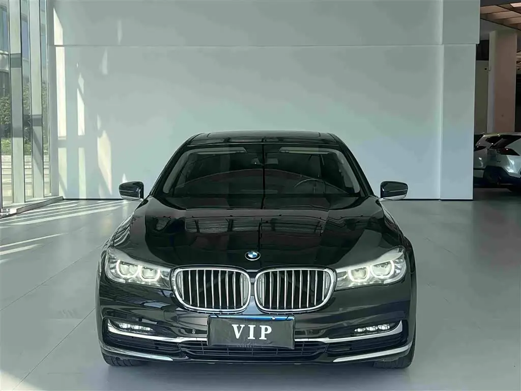 BMW 7 Series 2018 — Şəkil 2/20
