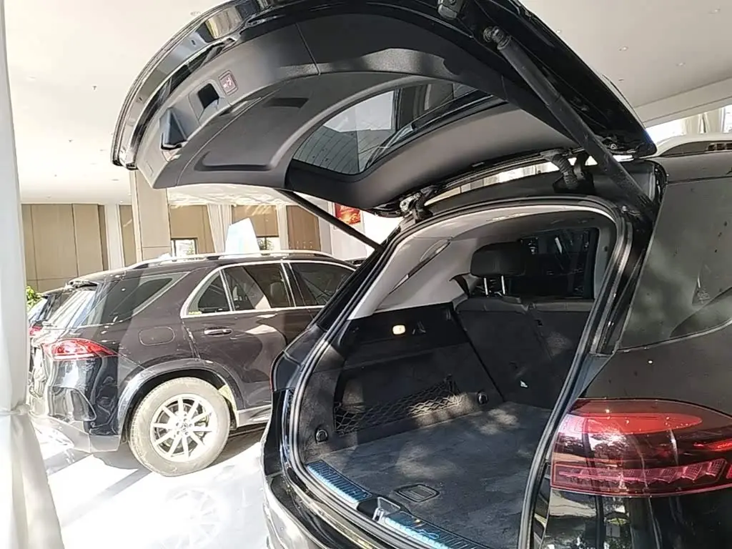 Mercedes-Benz GLE 2023 — Фото 19/20