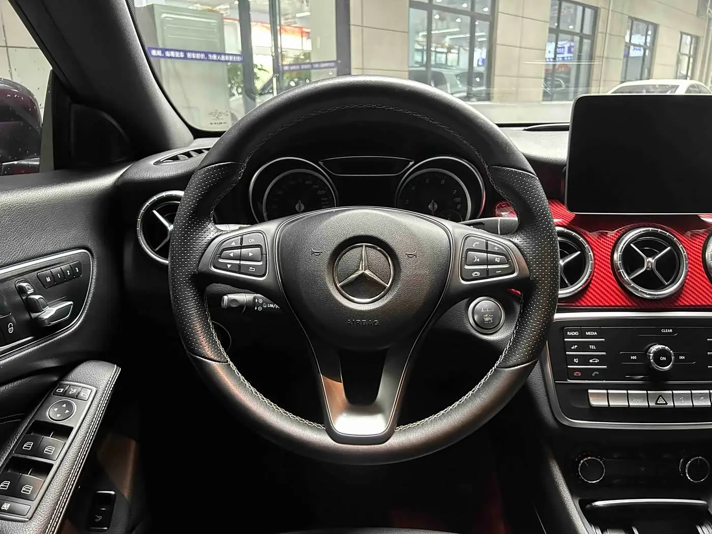Mercedes-Benz CLA 2018 — Photo 9/20