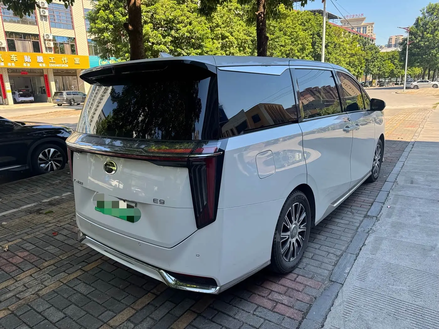 GAC Trumpchi Trumpchi E9 2023 — Фото 3/7