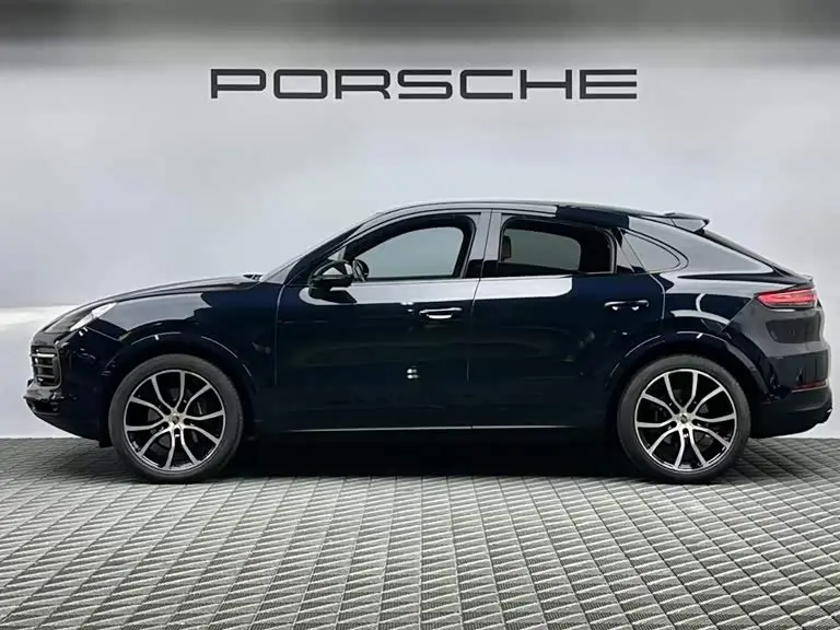Porsche Cayenne 2023 — Фото 6/17