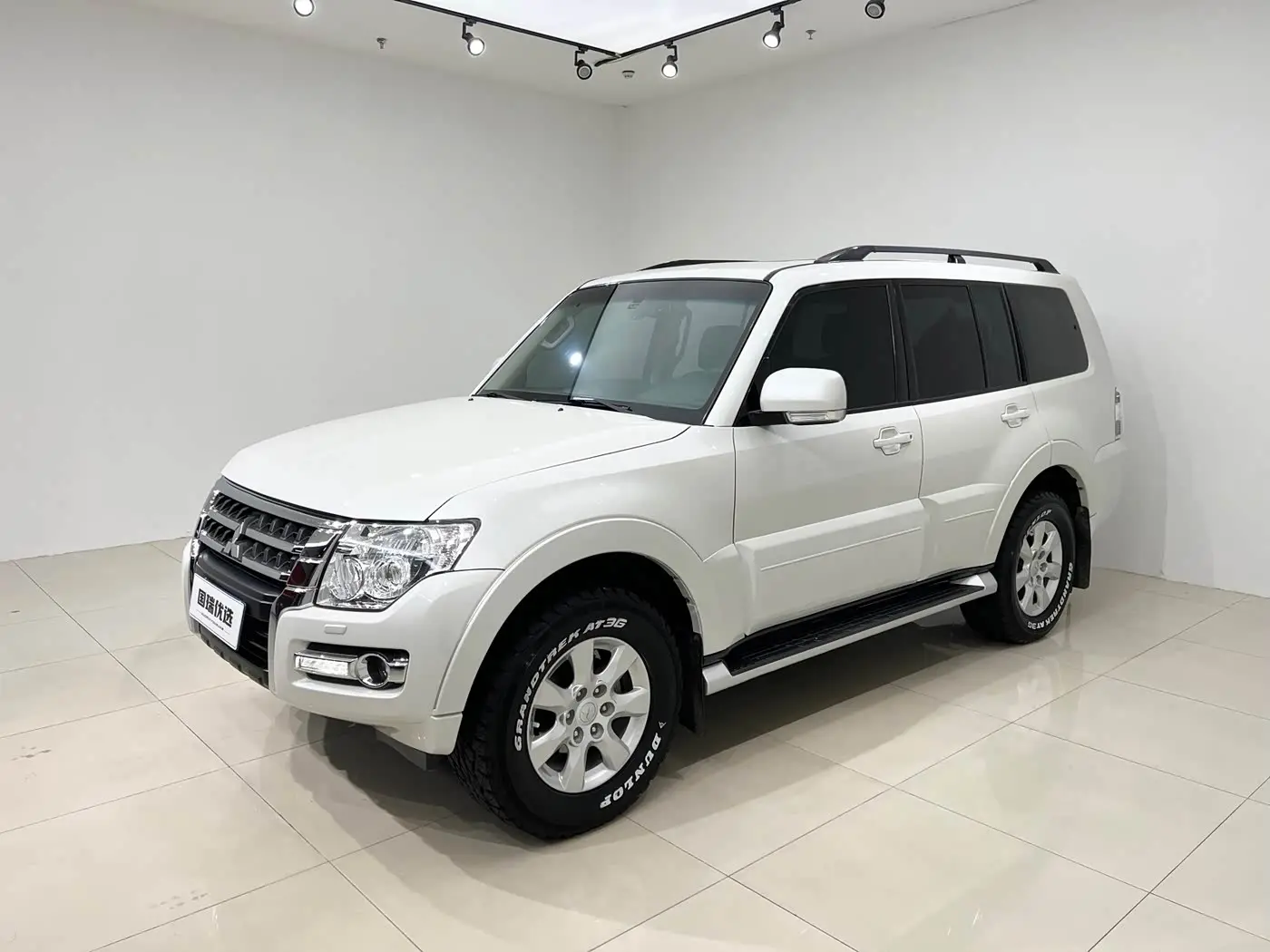 Mitsubishi Pajero 2018 — Şəkil 1/20