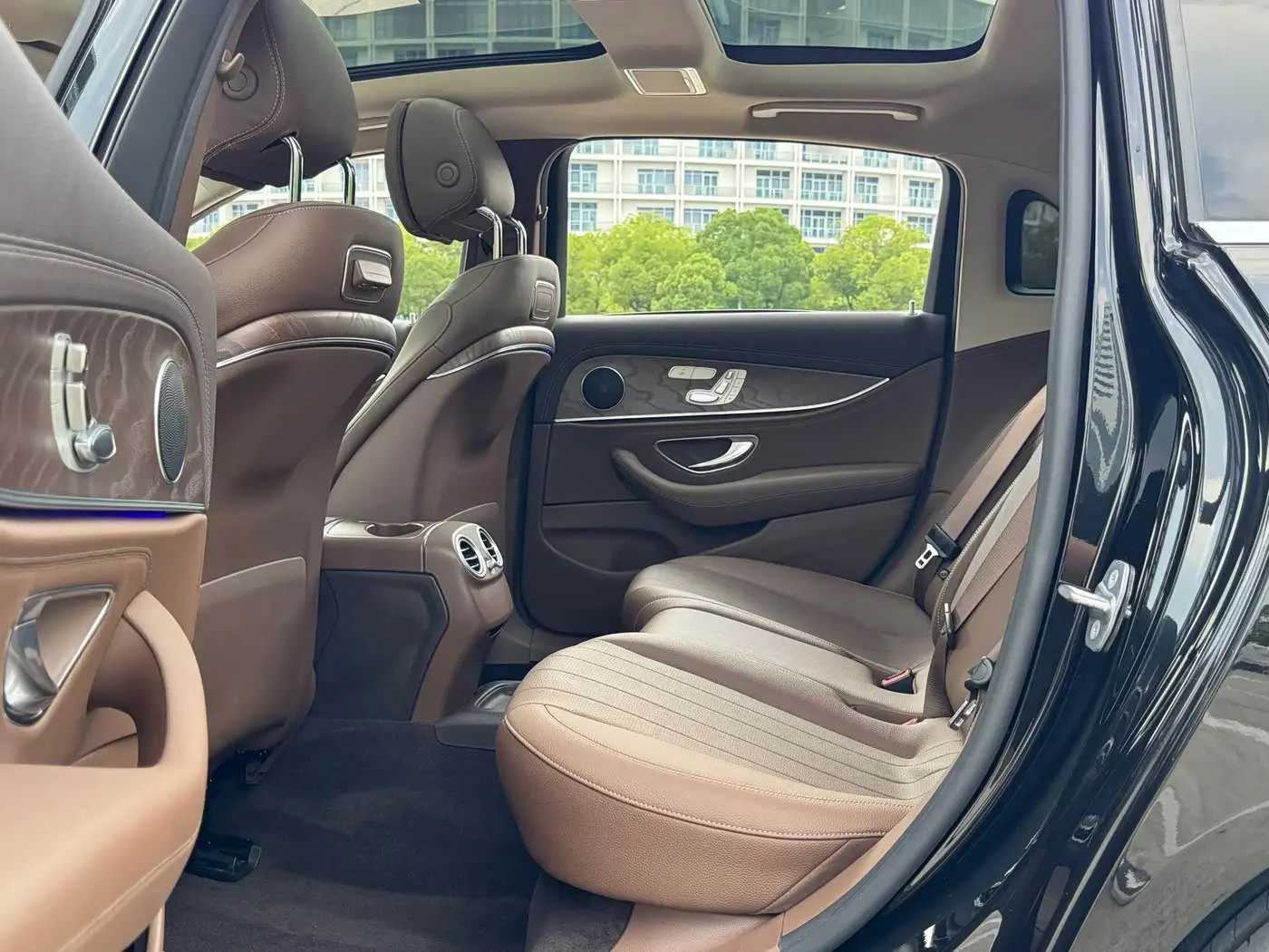 Mercedes-Benz E-Class 2019 — Şəkil 13/20