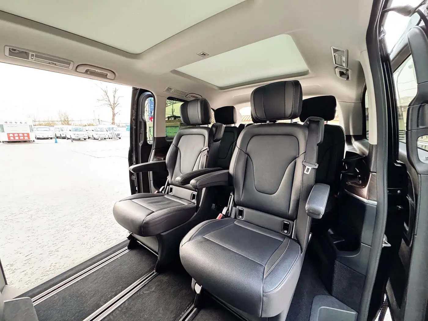 Mercedes-Benz V-Class 2020 — Şəkil 16/18