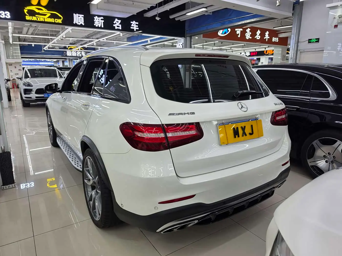 Mercedes-Benz GLC AMG 2018 — Фото 3/10