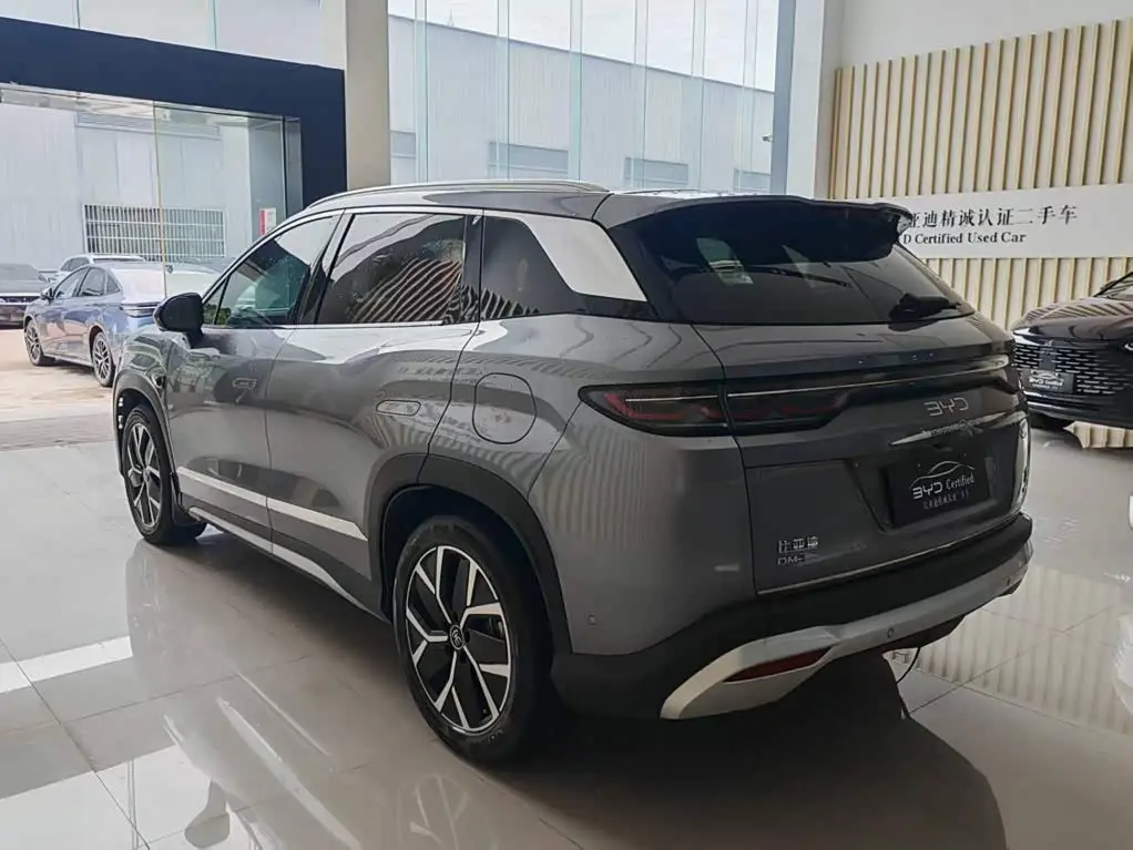 BYD Song L DM-i 2025 — Photo 5/15
