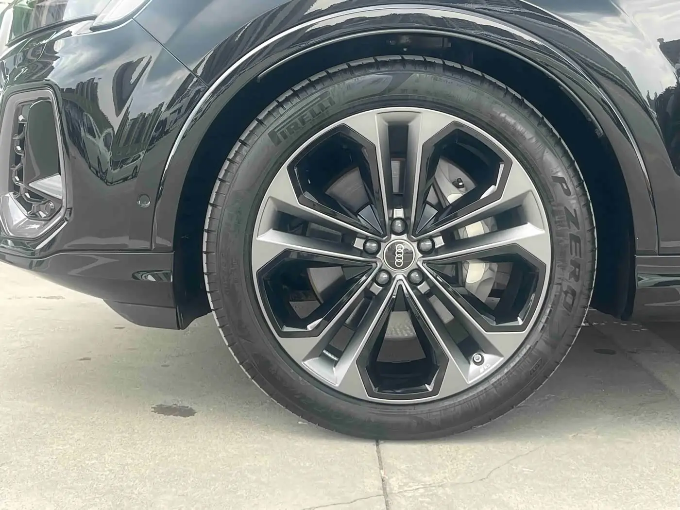 Audi Q7 2025 — ფოტო 4/18