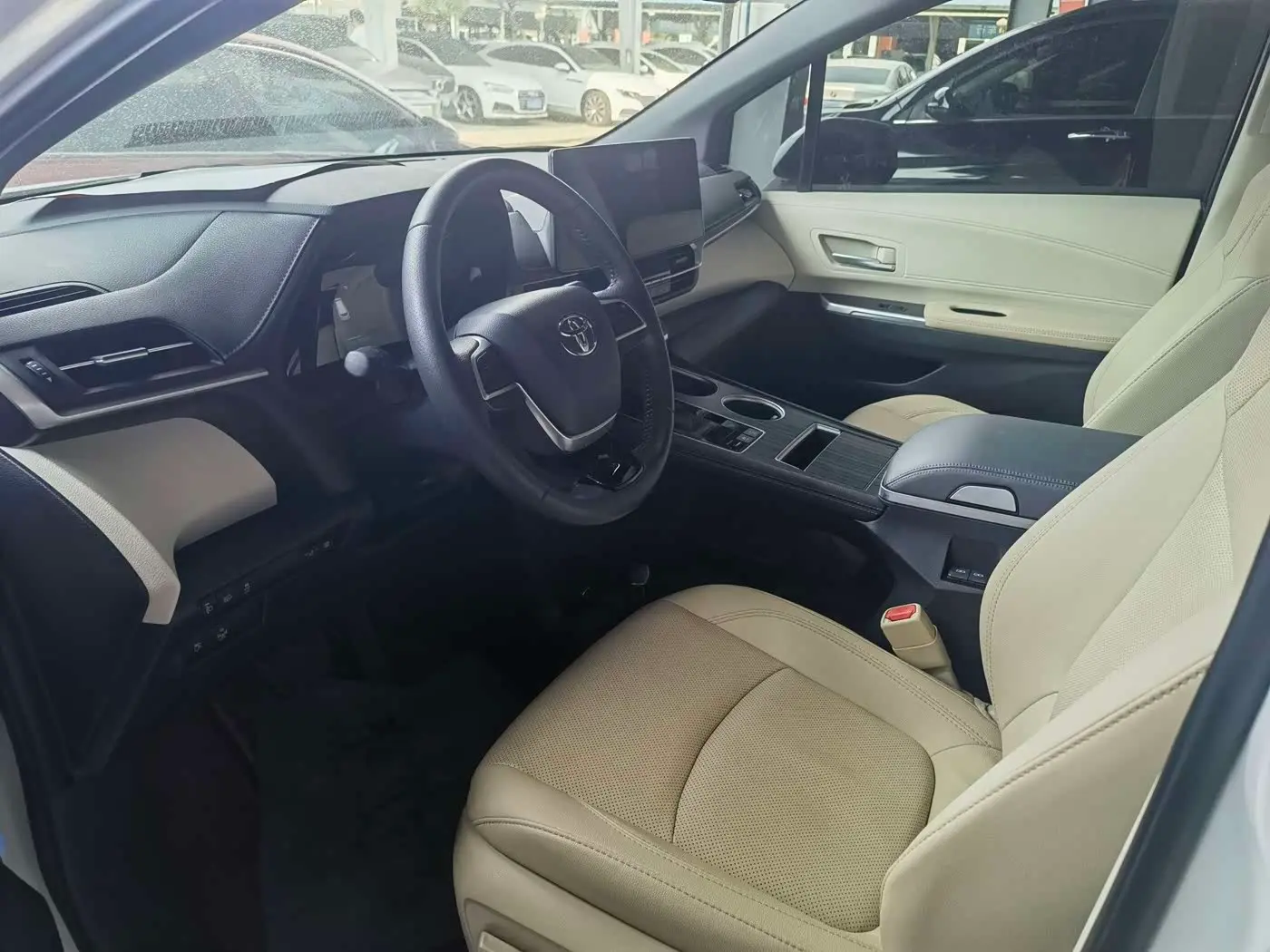 Toyota Sienna 2023 — Şəkil 5/16