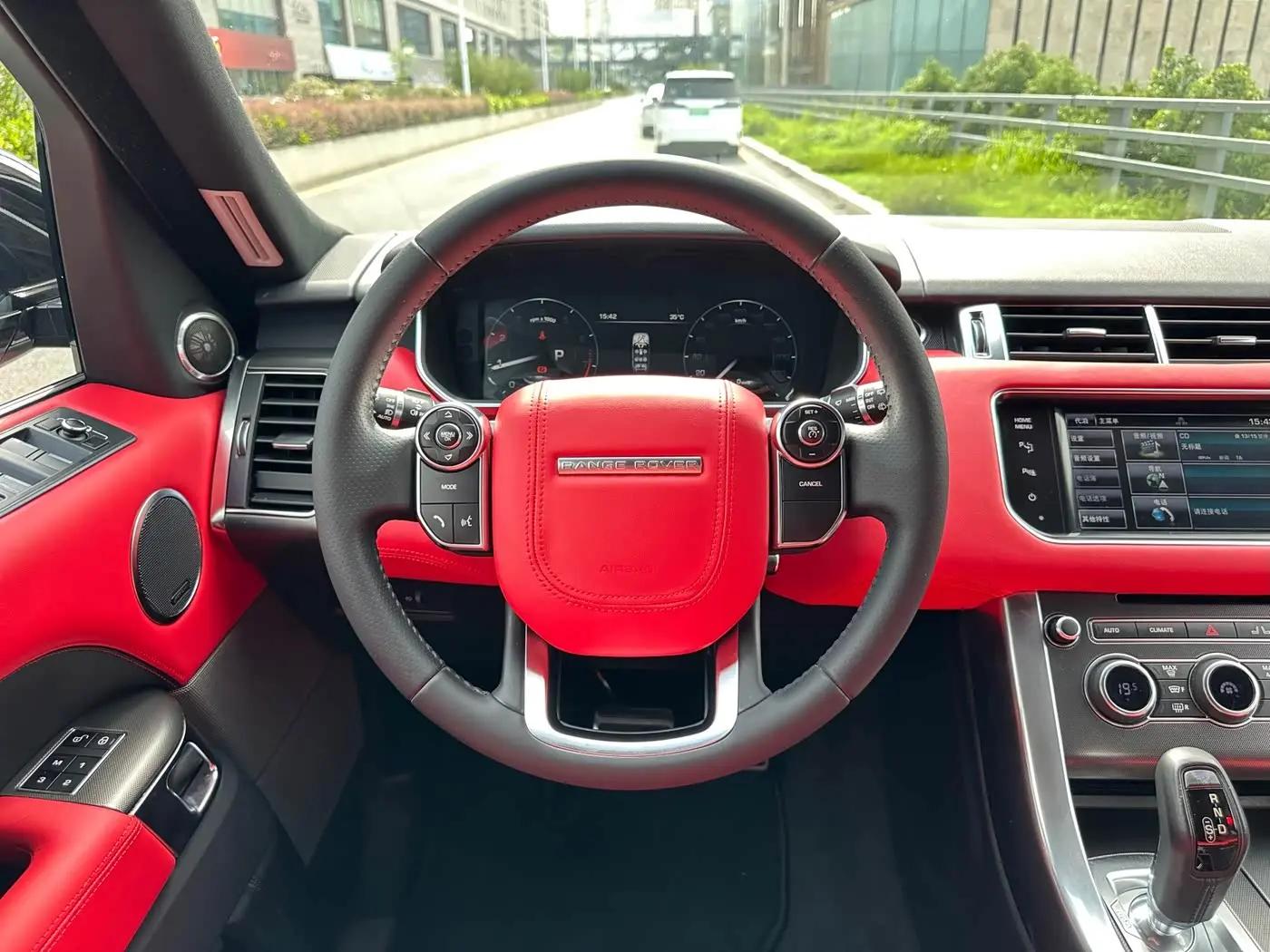 Land Rover Range Rover Sport 2014 — Photo 19/20