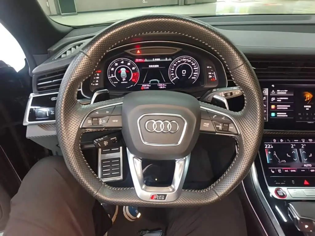 Audi RS Q8 2021 — Şəkil 11/20