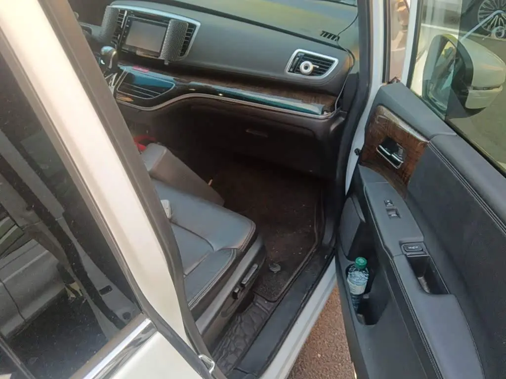 Honda Odyssey 2015 — Photo 18/20