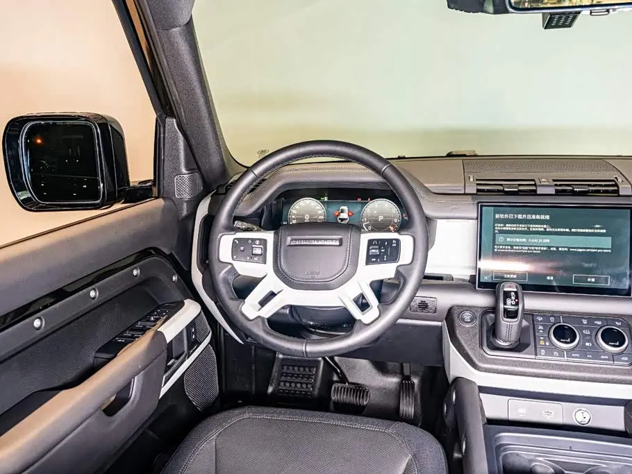 Land Rover Defender 2024 — Фото 11/20