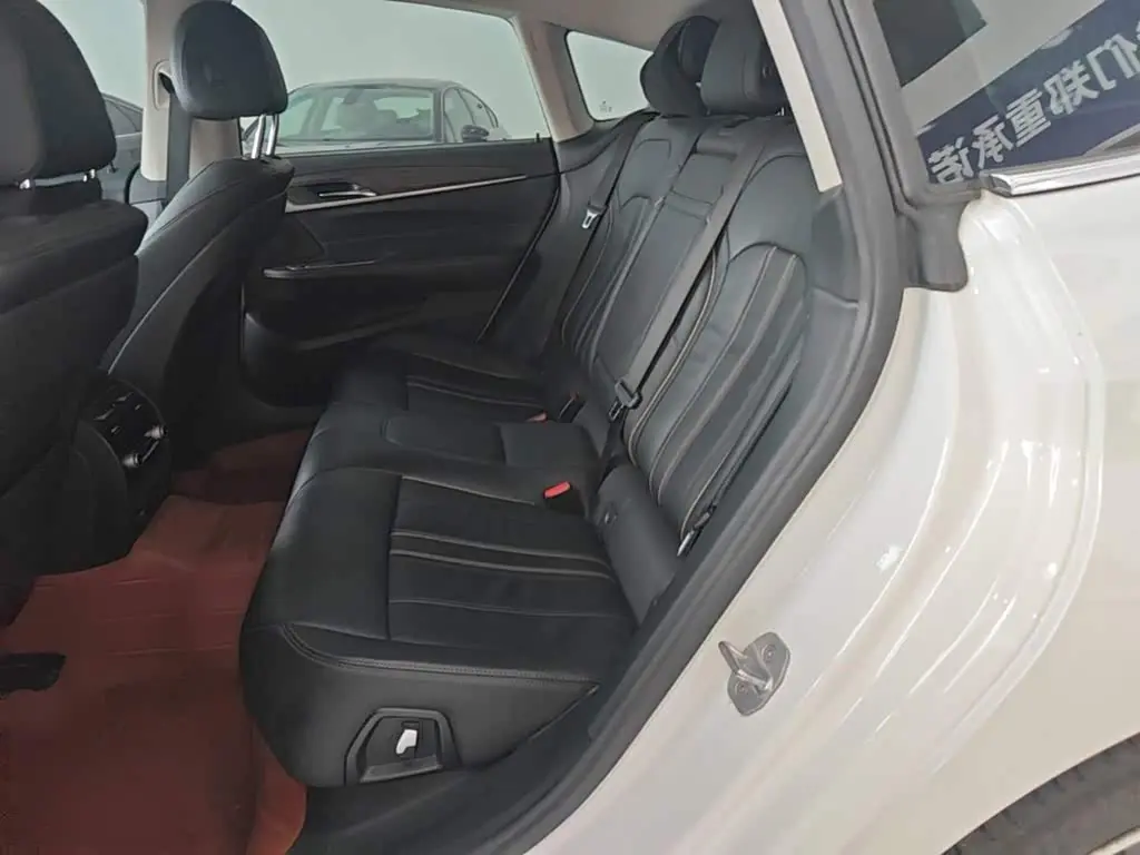 BMW 6 Series GT 2020 — Photo 17/20