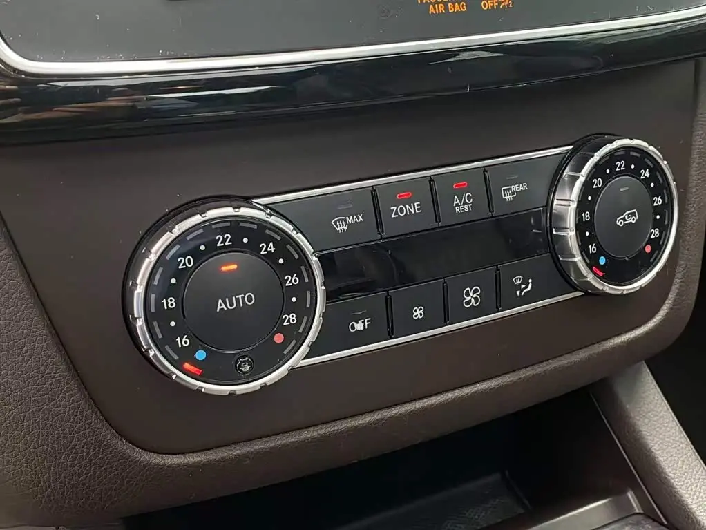 Mercedes-Benz GLE 2019 — Фото 11/20