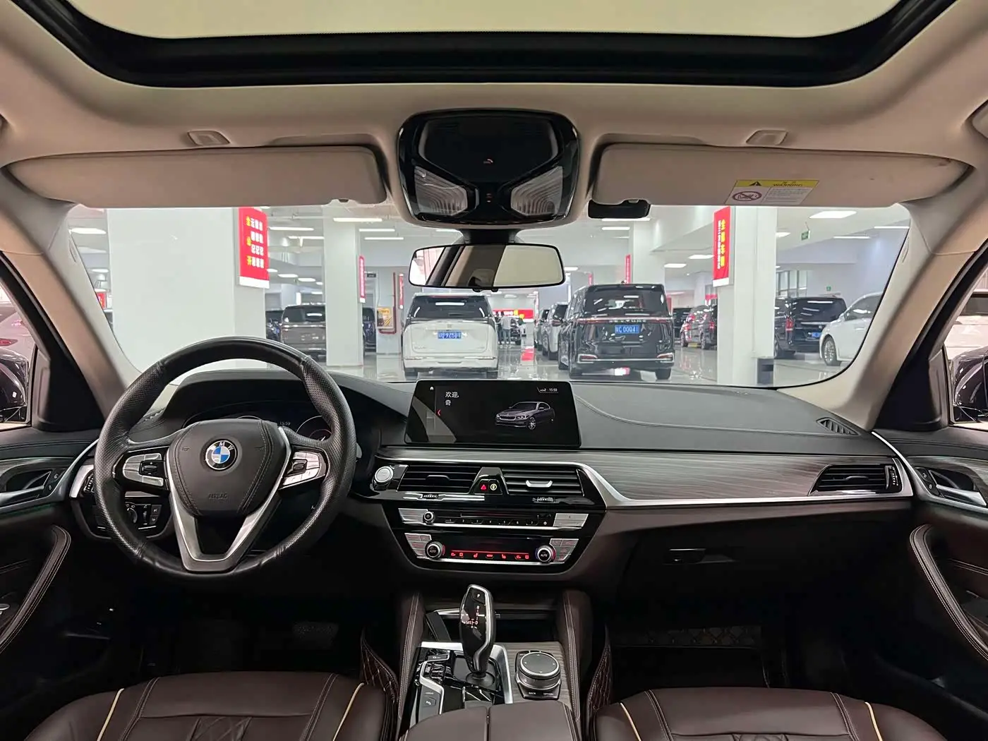 BMW 5 Series New Energy 2019 — Фото 5/17