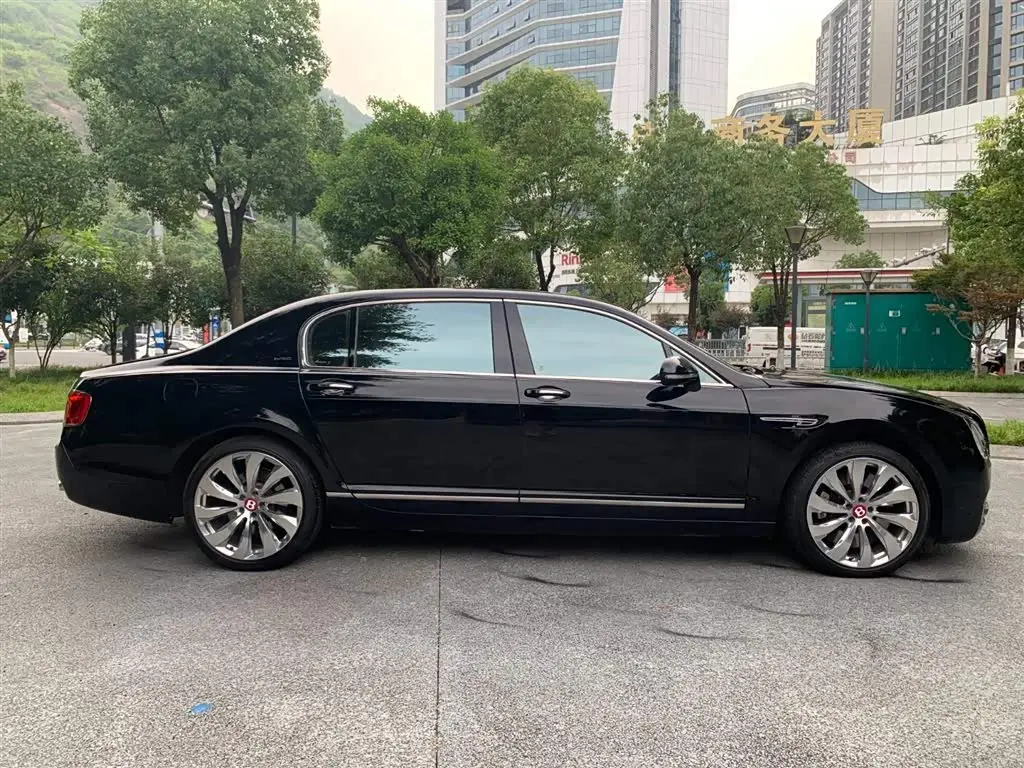 Bentley Flying Spur 2012 — Şəkil 9/20