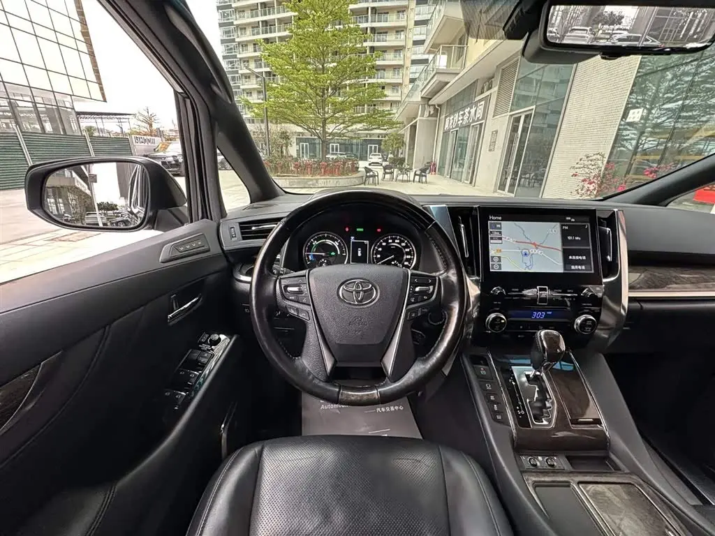 Toyota Vellfire 2021 — Фото 18/20