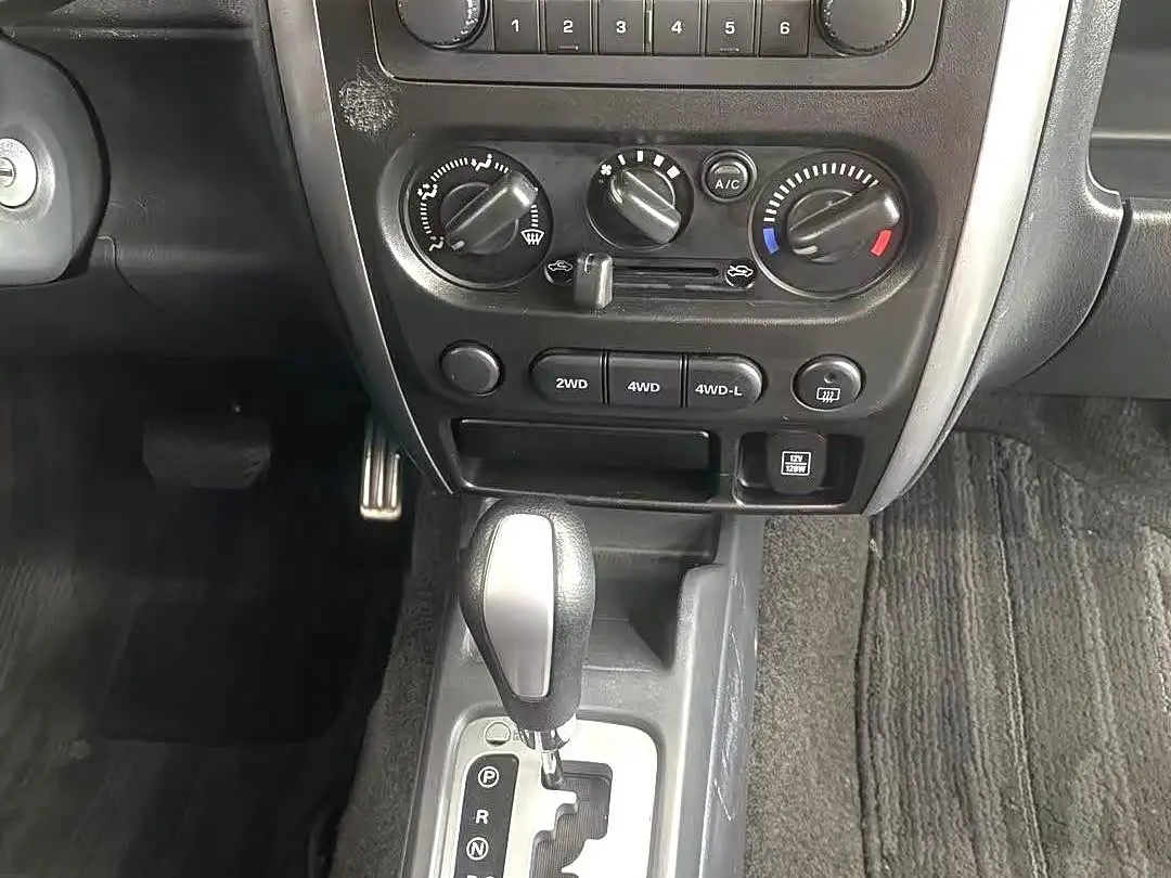 Suzuki Jimny 2017 — Фото 9/9