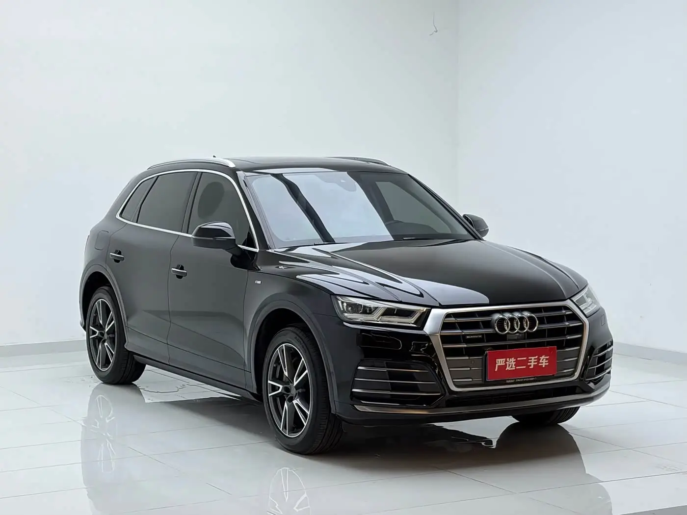 Audi Q5L 2020 — Фото 3/19