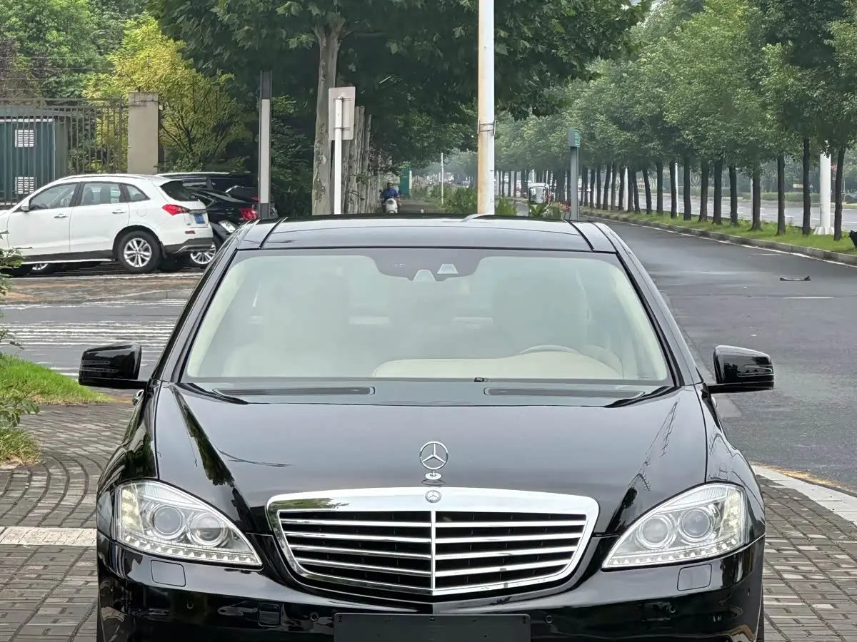 Mercedes-Benz S-Class 2012 — Photo 1/20