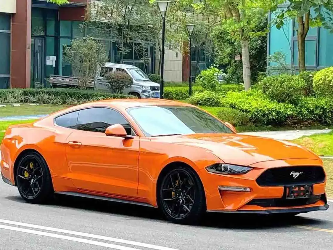Ford Mustang 2020 — Фото 3/9