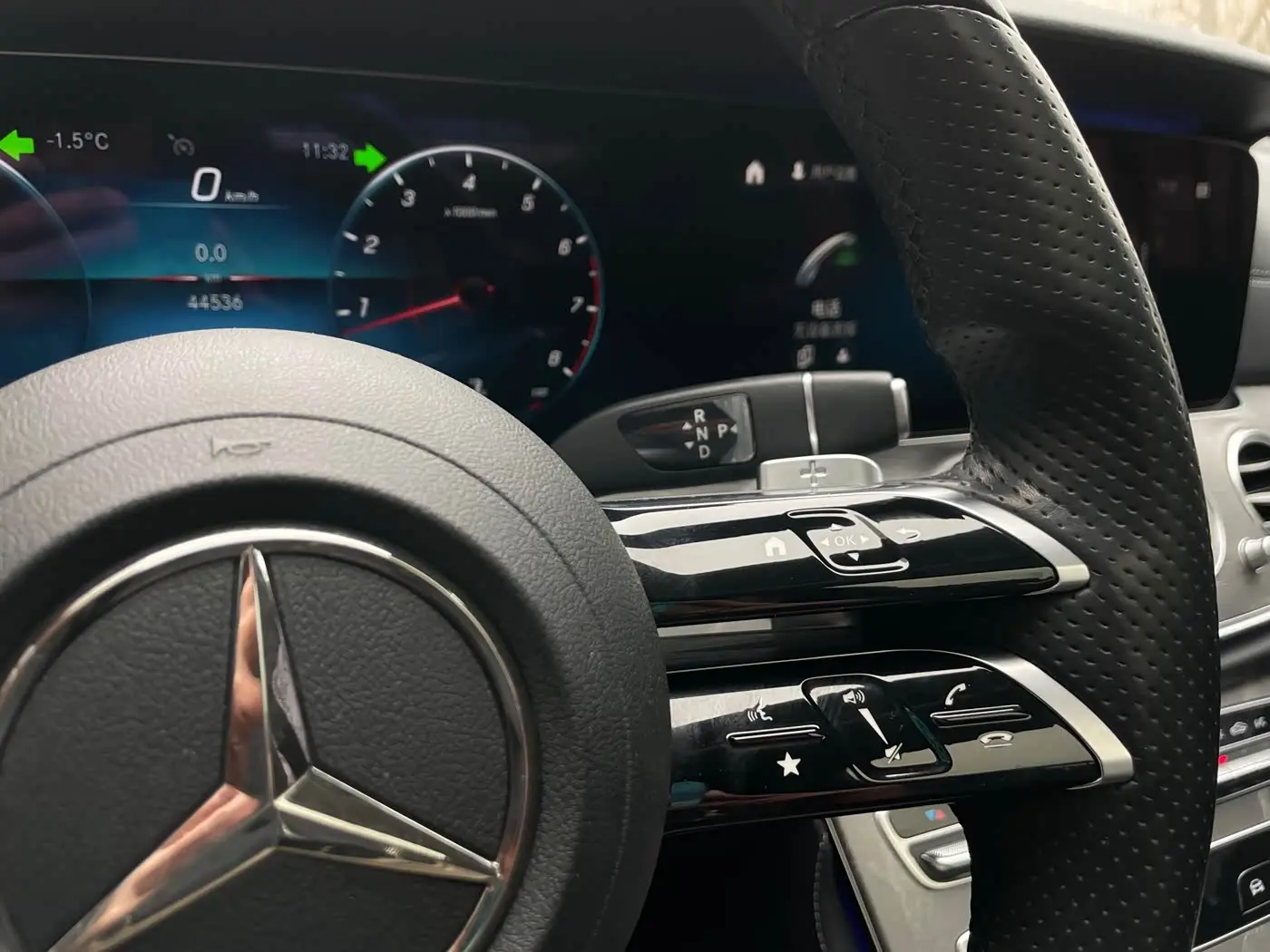 Mercedes-Benz E-Class 2021 — Şəkil 15/17