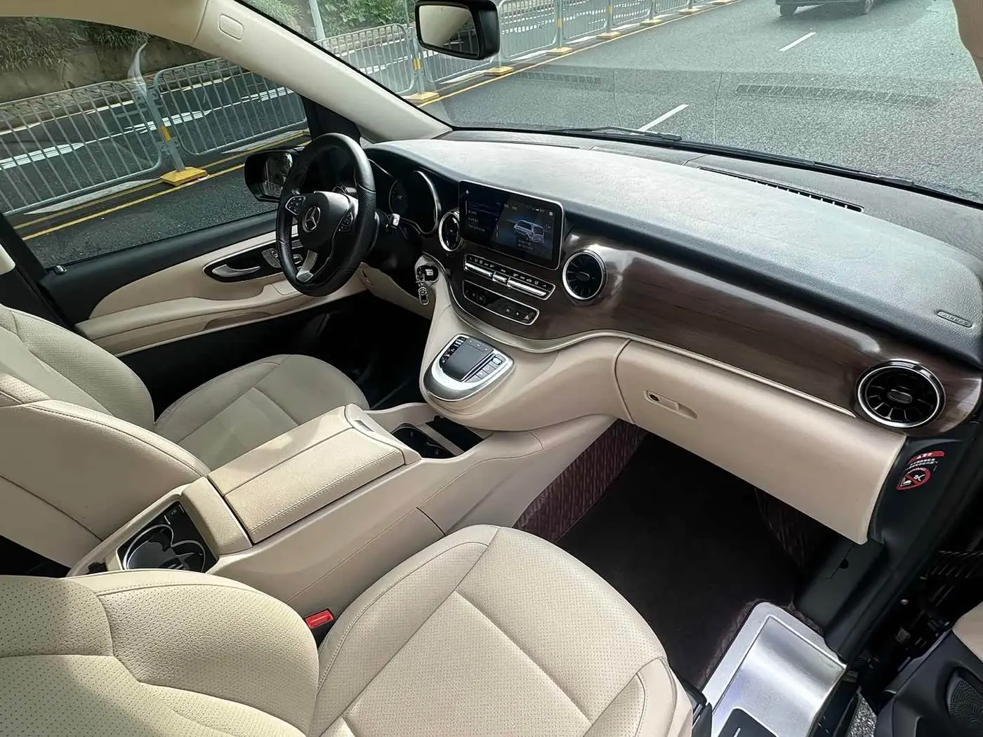 Mercedes-Benz V-Class 2020 — Şəkil 7/15