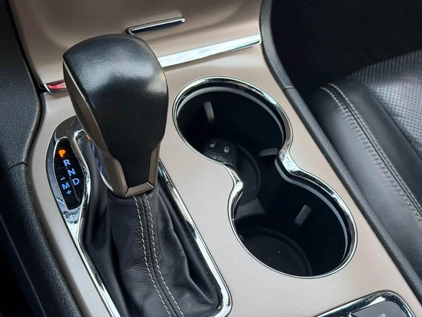 Jeep Grand Cherokee 2017 — Photo 13/15