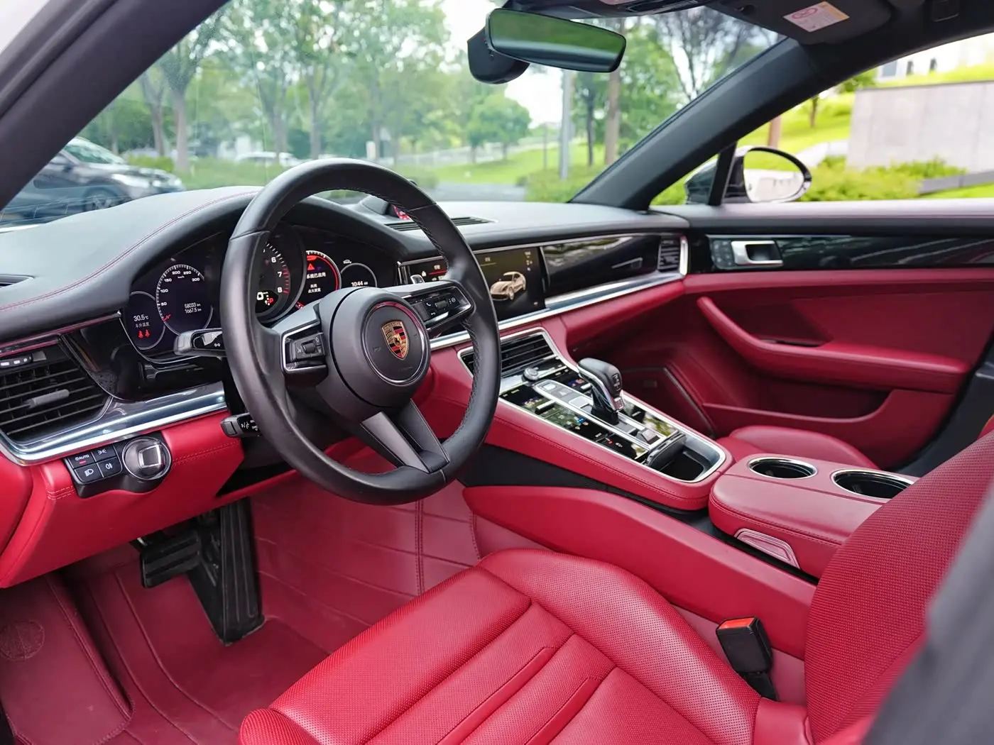 Porsche Panamera 2023 — Photo 6/13