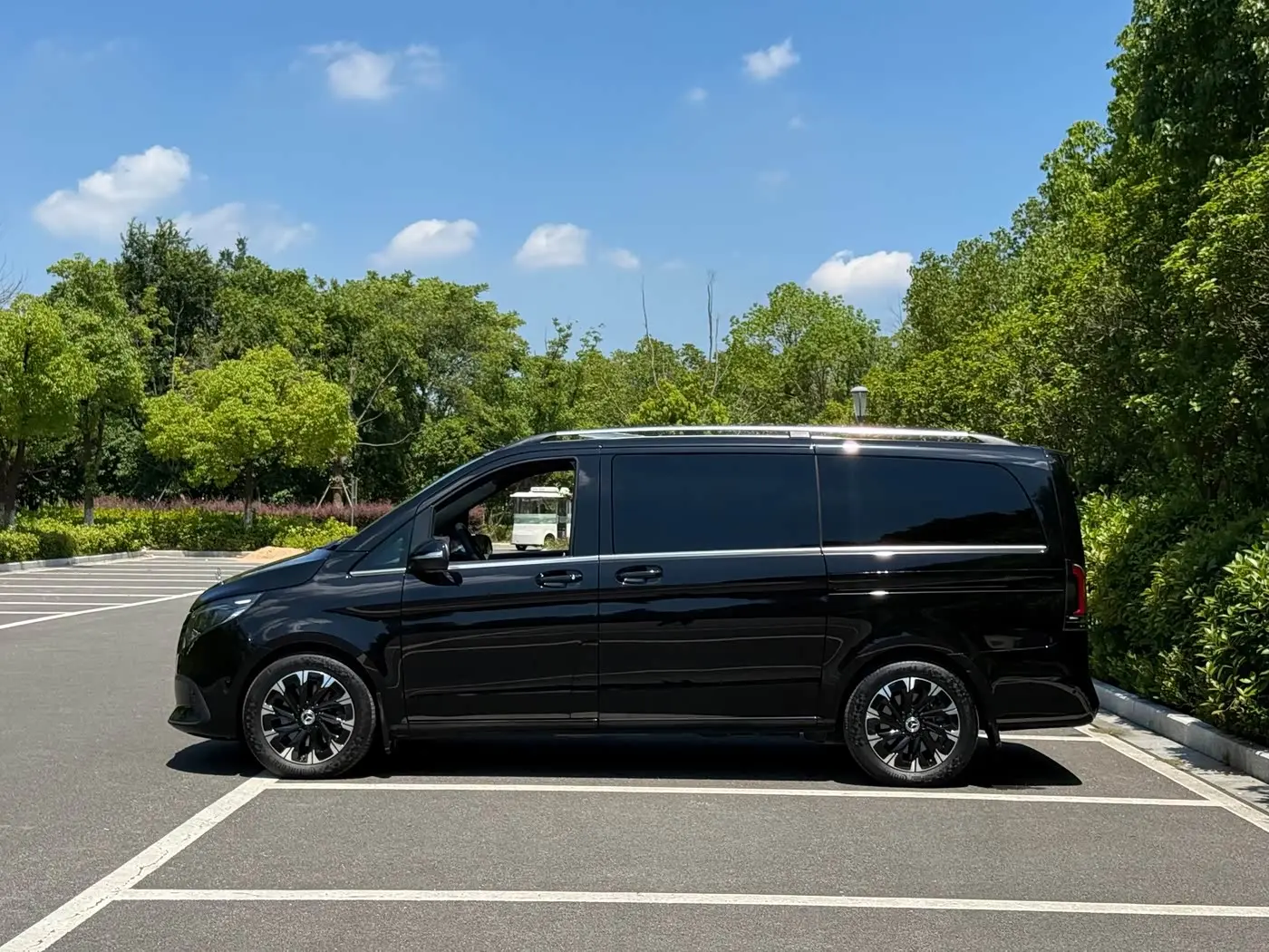 Mercedes-Benz V-Class 2025 — Şəkil 7/16