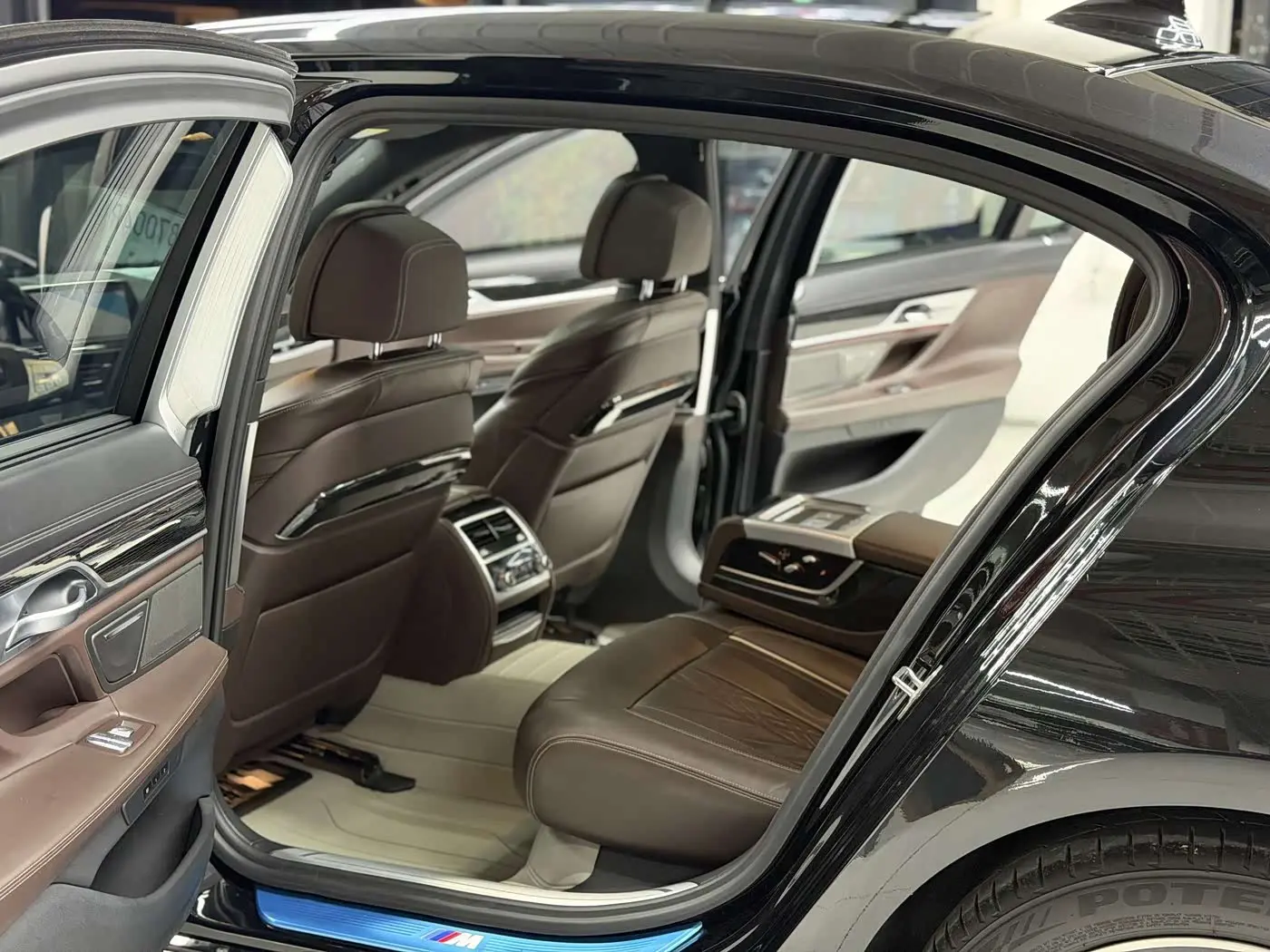 BMW 7 Series 2022 — Şəkil 10/14