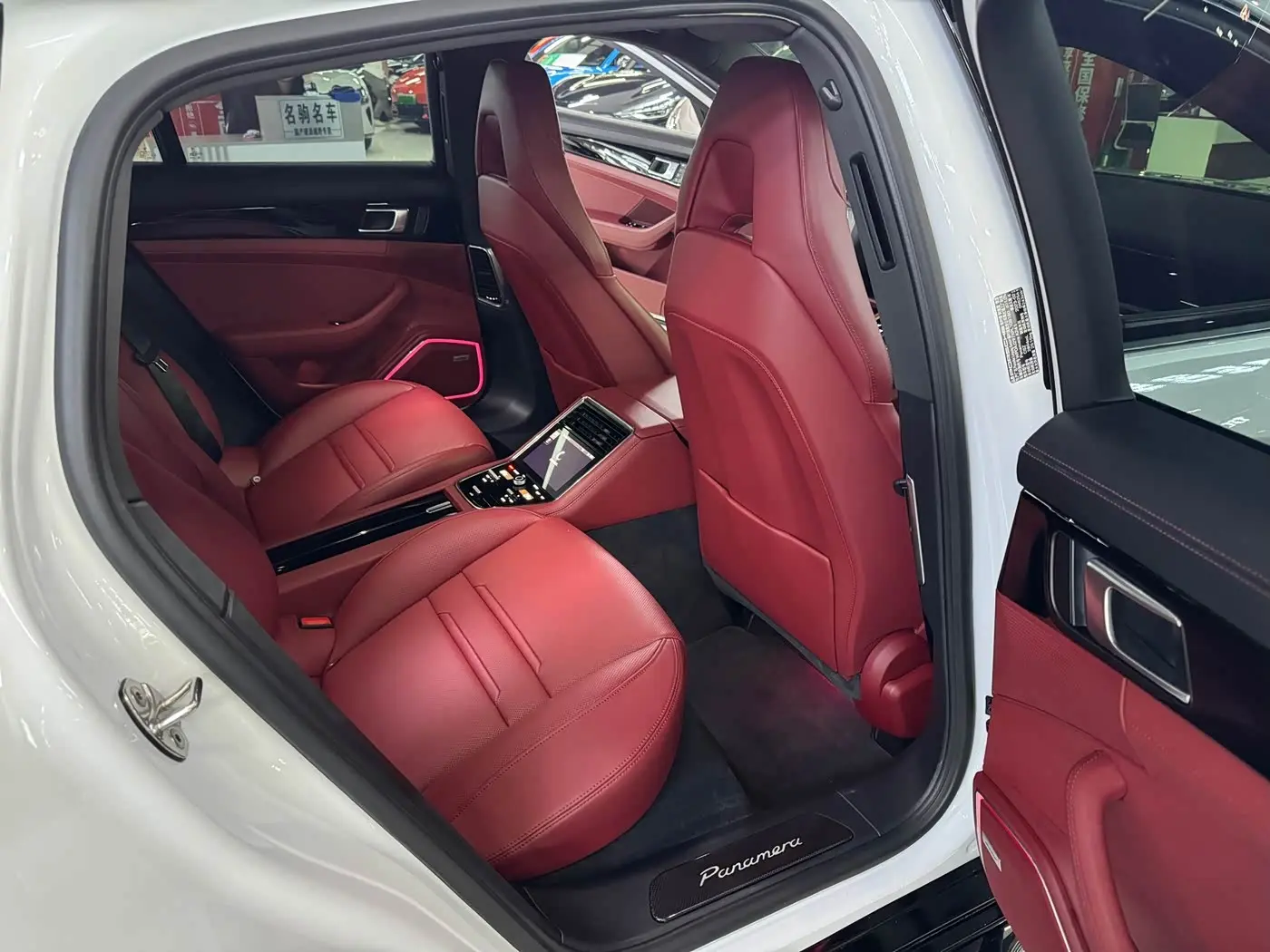 Porsche Panamera 2023 — Photo 13/17