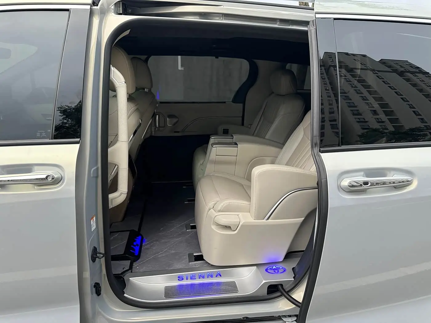 Toyota Sienna 2026 — Photo 17/20