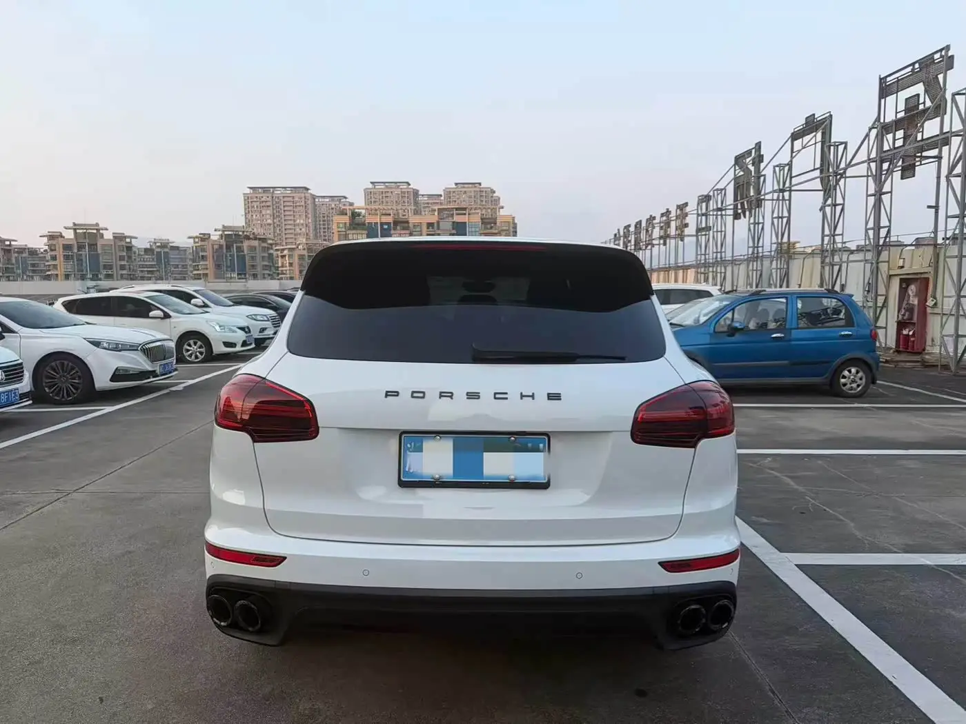 Porsche Cayenne 2017 — Şəkil 11/12