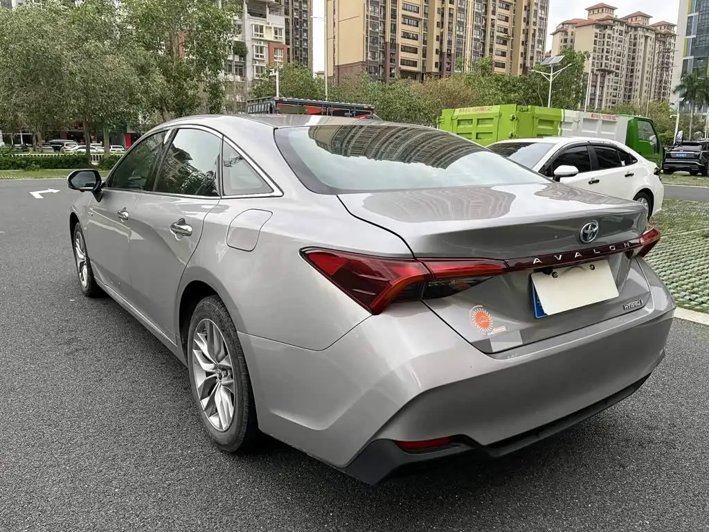 Toyota Avalon 2019 — Фото 9/9