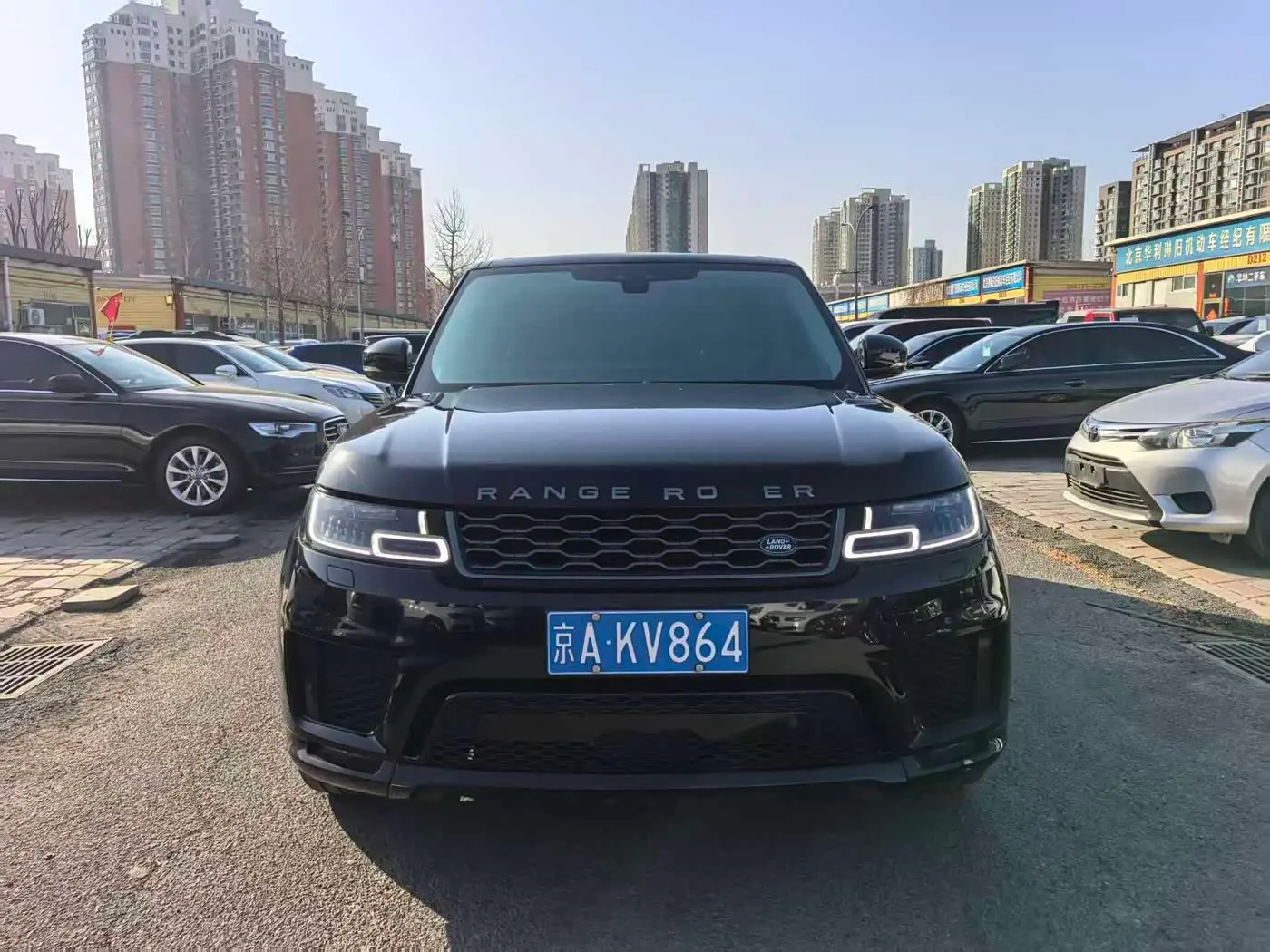 Land Rover Range Rover Sport 2018 — Фото 2/9