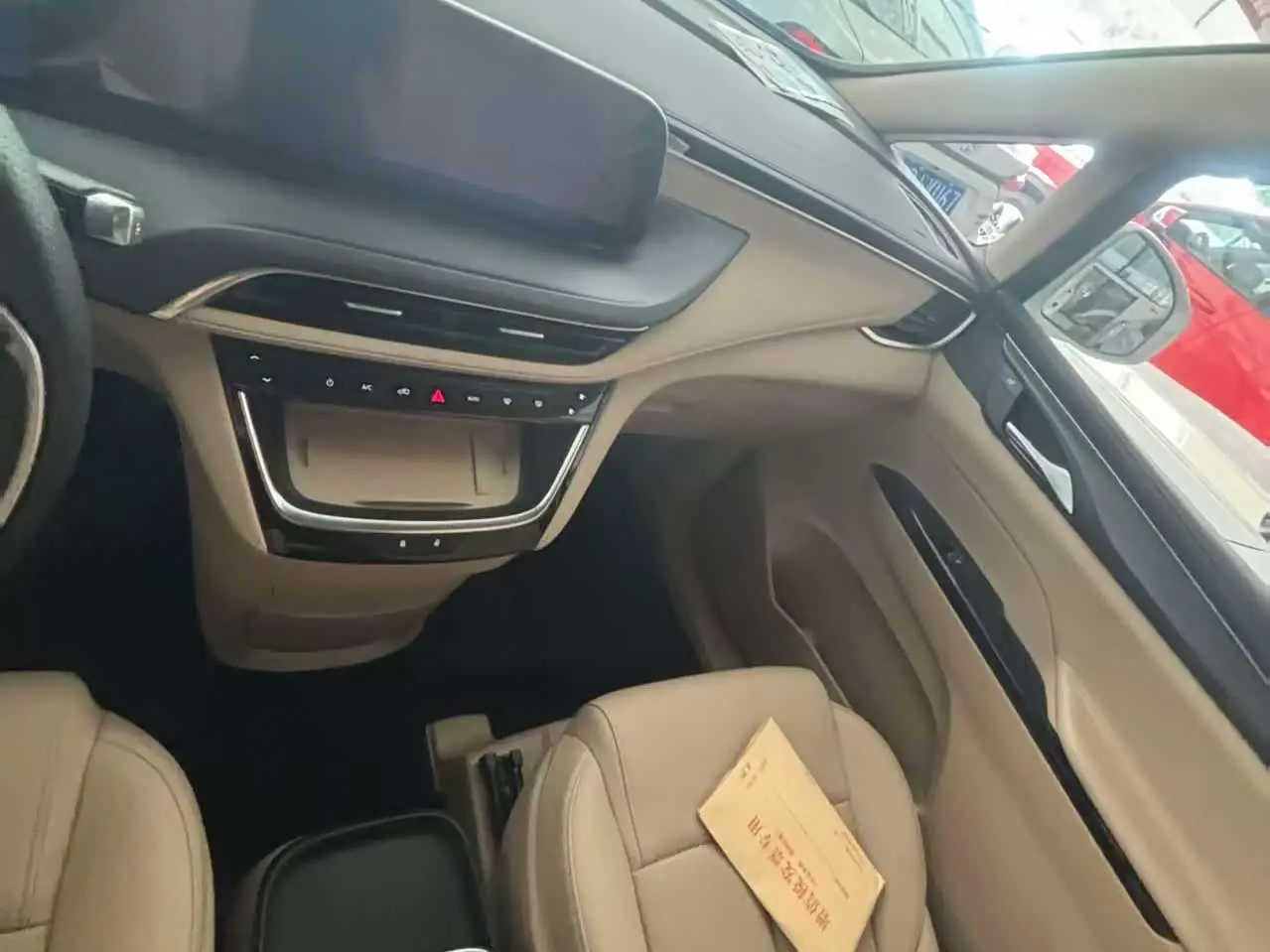 Buick GL8 New Energy 2025 — Photo 6/9