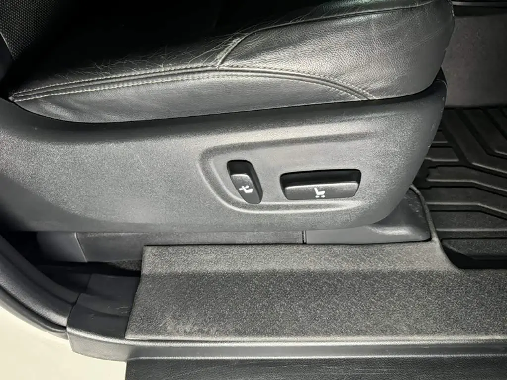 Toyota Prado 2020 — Photo 14/20